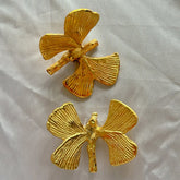 Butterfly handle